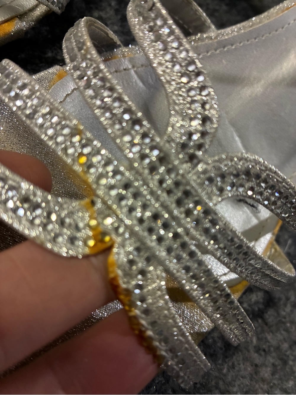 🎄 Silver Glitter Strappy Wedge Shoes - Picture 3 of 4